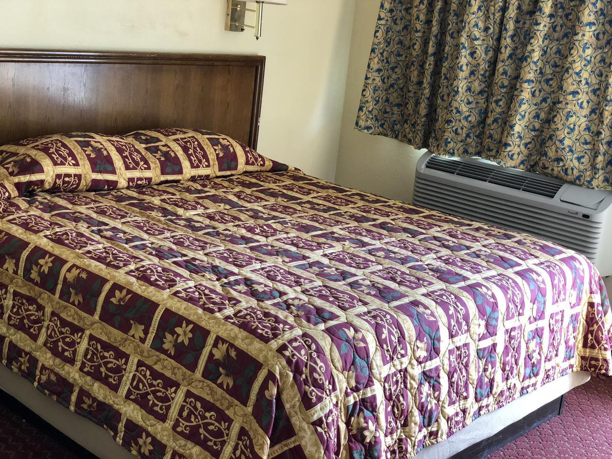 تيكساركانا Country Host Inn المظهر الخارجي الصورة
