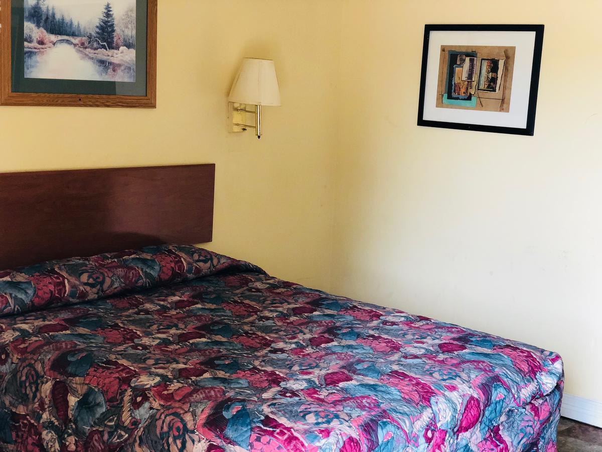 تيكساركانا Country Host Inn المظهر الخارجي الصورة